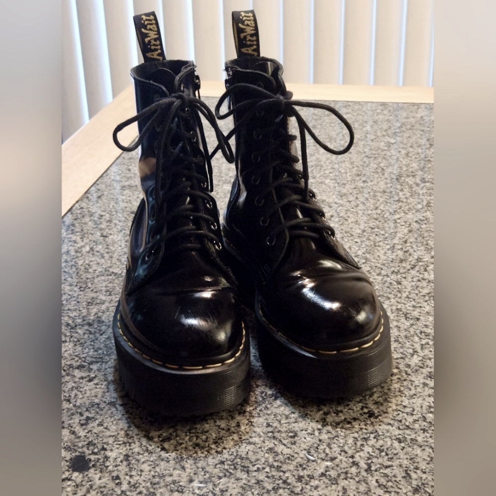Dr. Marten platform boots EU 37 / US 6.5/7